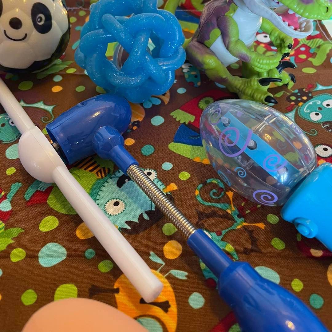 sensorytreasur's tweet photo. Fun packed monster bag filled with lights โฆโฆ
Spinning ๐ตโ๐ซ
Bouncing ๐
Noisemakers ๐ถ
Colours ๐
Bags are made up especially for age, interests, needs, occasions
What would YOU CHOOSE for your bag?
#Lights #Spinning #Stimming #Sounds #FunPacked #PartyBag #ASC #SEN https://t.co/B1mXKejZ7F