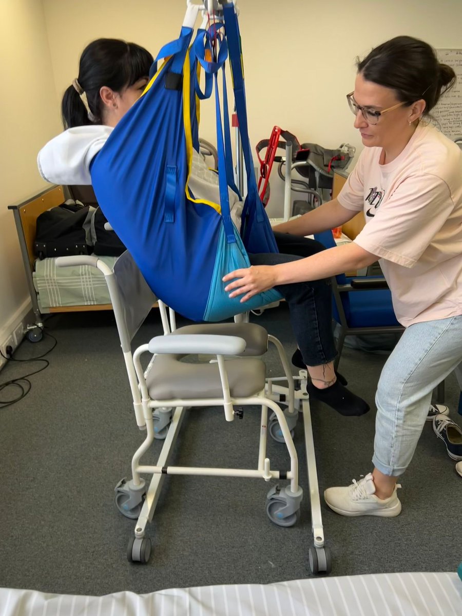 MFT_OT's tweet photo. Surgical team lead Occupational Therapist, Zara and Physiotherapy Clinical Lead, Becki thoroughly enjoyed the single handed care training last week with @a1risksolutions 💙💚 https://t.co/HKbcZO6H4n