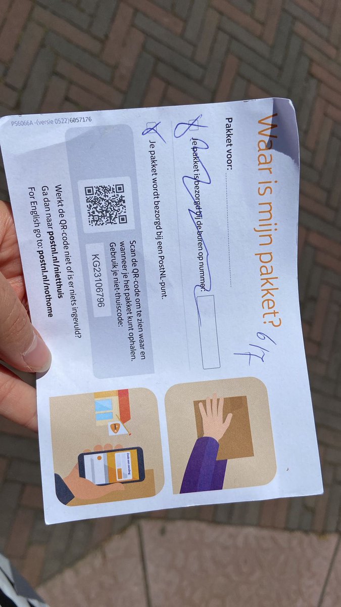 BasOfferen's tweet photo. @PostNL briefje lag in de brievenbus, code werkt niet en ook in de app kan ik niets vinden. Waar kan ik dit pakketje vinden? https://t.co/FjDj4K9HtT