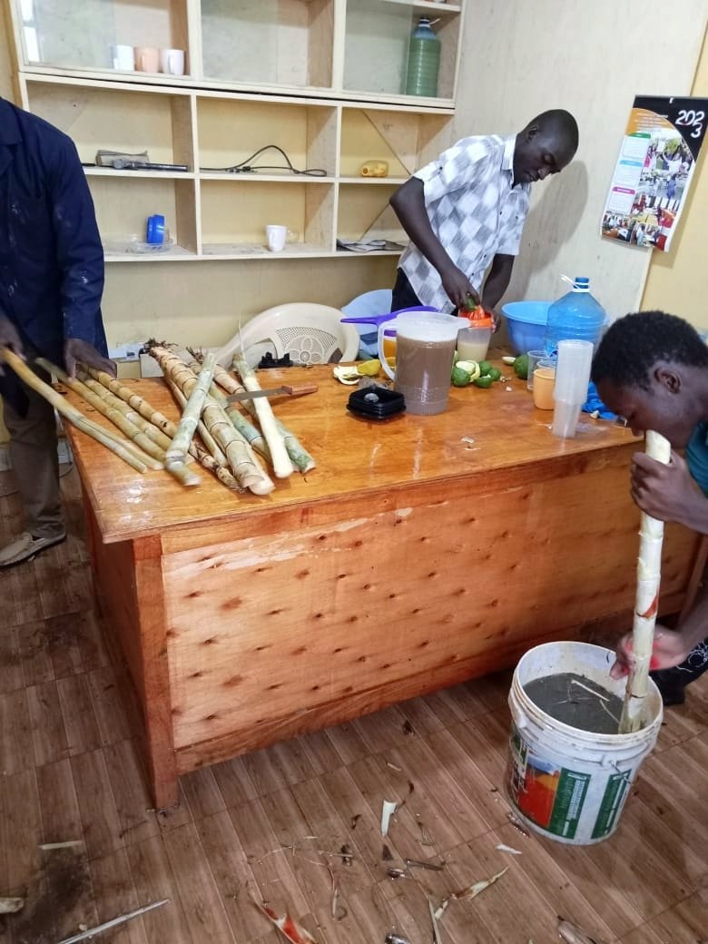 Isiolo_CEED's tweet photo. Through the ARIVE Project, Waso Youth Group can now make fresh sugarcane juice and sell to improve individual and group incomes. The youth are also members of Isiolo Youth PCVE Champions trained by @NCTC_Kenya to prevent radicalization among other youths.
@theGCERF 
@tendasasa https://t.co/X3bjJ8hQFd