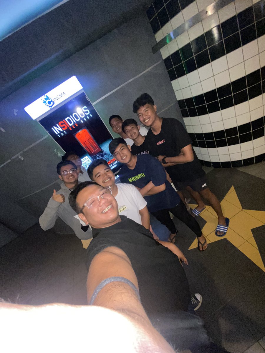sirjjaps's tweet photo. with the best buds, love you boys! ❤️ @xzvkal @JenersonBuyser @ac_cstlo @krlmgboo @jkeduhina_21 https://t.co/Vl8eFREY3X