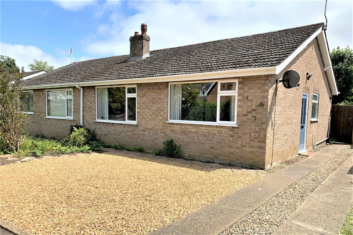 Two Bedroom Bungalow For Sale Offers in excess of £250,000
one-estates.co.uk/notice.php?q=6…