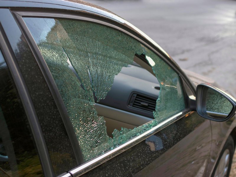 cioontherun's tweet photo. Be careful folks. I left my laptop in the passenger seat with ServiceNow open and when the thief saw my ticket queue they dropped the laptop and ran off. https://t.co/tVrc0AXrgc