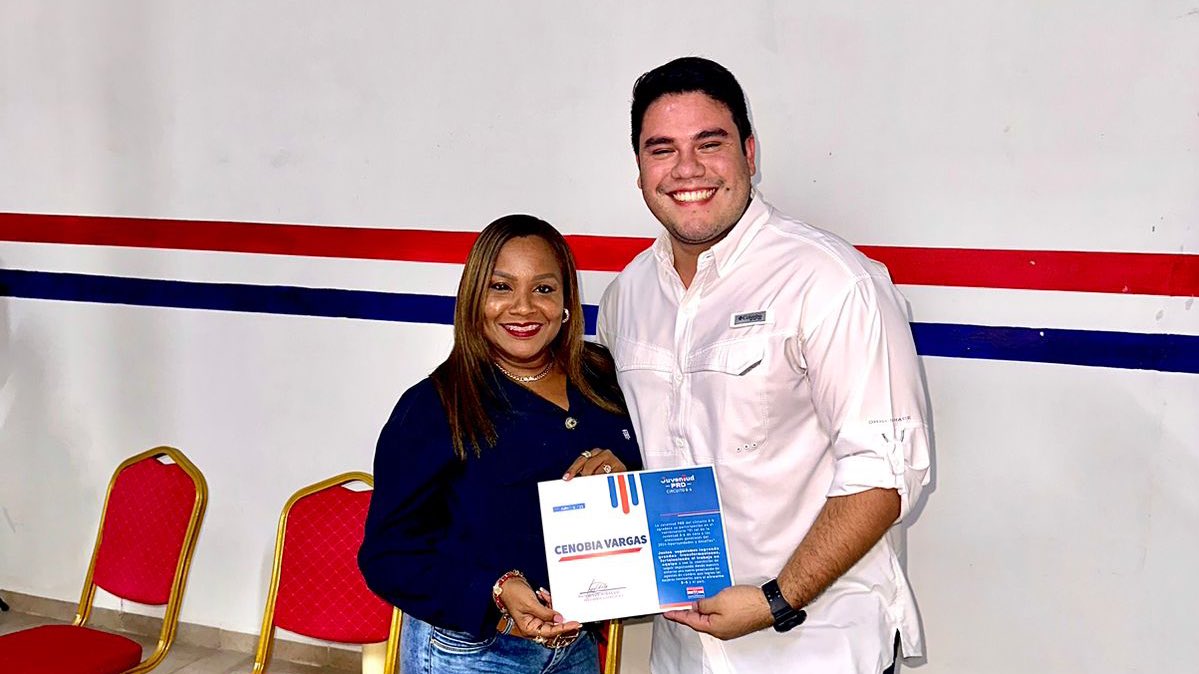 leonelrodstanz's tweet photo. Hoy participé junto a la @juventudPRD8_6 del conversatorio “El rol de la Juventud 8-6 de cara a las elecciones generales del 2024”, un valioso espacio compartir y debatir ideas sobre la participación nuestra en las próximas elecciones del 5 de mayo. #JuventudPRD https://t.co/5znuFOtHRc