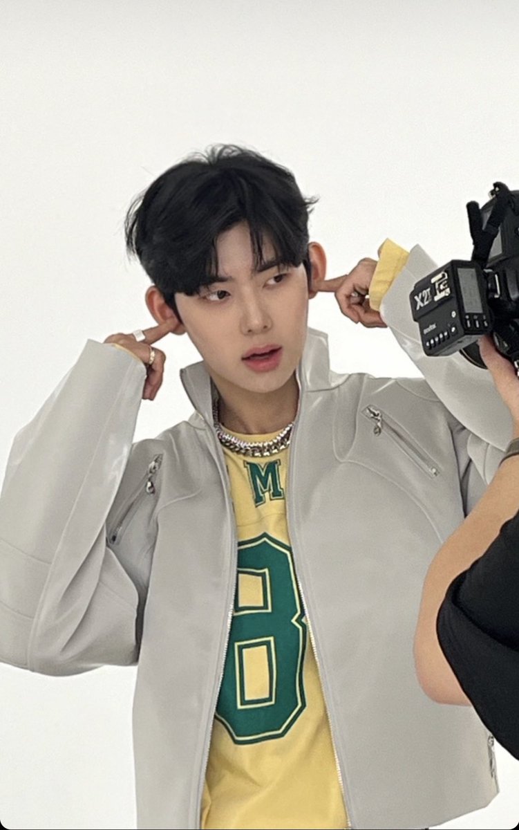 unxeorw's tweet photo. 준서 스토리 훈남력미쳣듬 https://t.co/hwJKVc273G