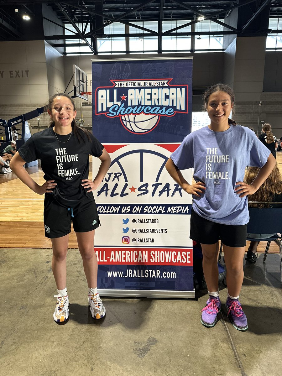 landis_lkwa's tweet photo. Kicked off the TOC playing in the Jr. All Stars All American Showcase. Great experience to play with other girls from around the country! #jrallstars #usjnpremier #niketoc @Coach7217 @MNDiamondElite1 https://t.co/08BA6g4dyP