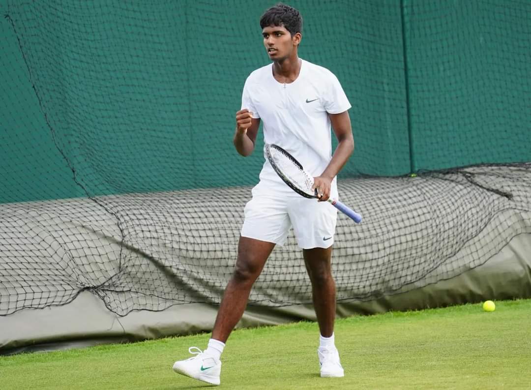 AITA__Tennis's tweet photo. India's junior tennis sensation 16yrs old Manas Dhamne stormed into the main draw at @Wimbledon 2023, The Junior Championships......๐๐พ๐ช
#WayToGoBoy
#wimbledon2023 #TheJuniorChampionships https://t.co/Pr4fDhcHM1