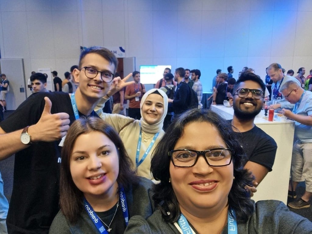 ivanstajcer's tweet image. #Fluttercon day 3 going great, meeting a lot of cool community members 🥳
