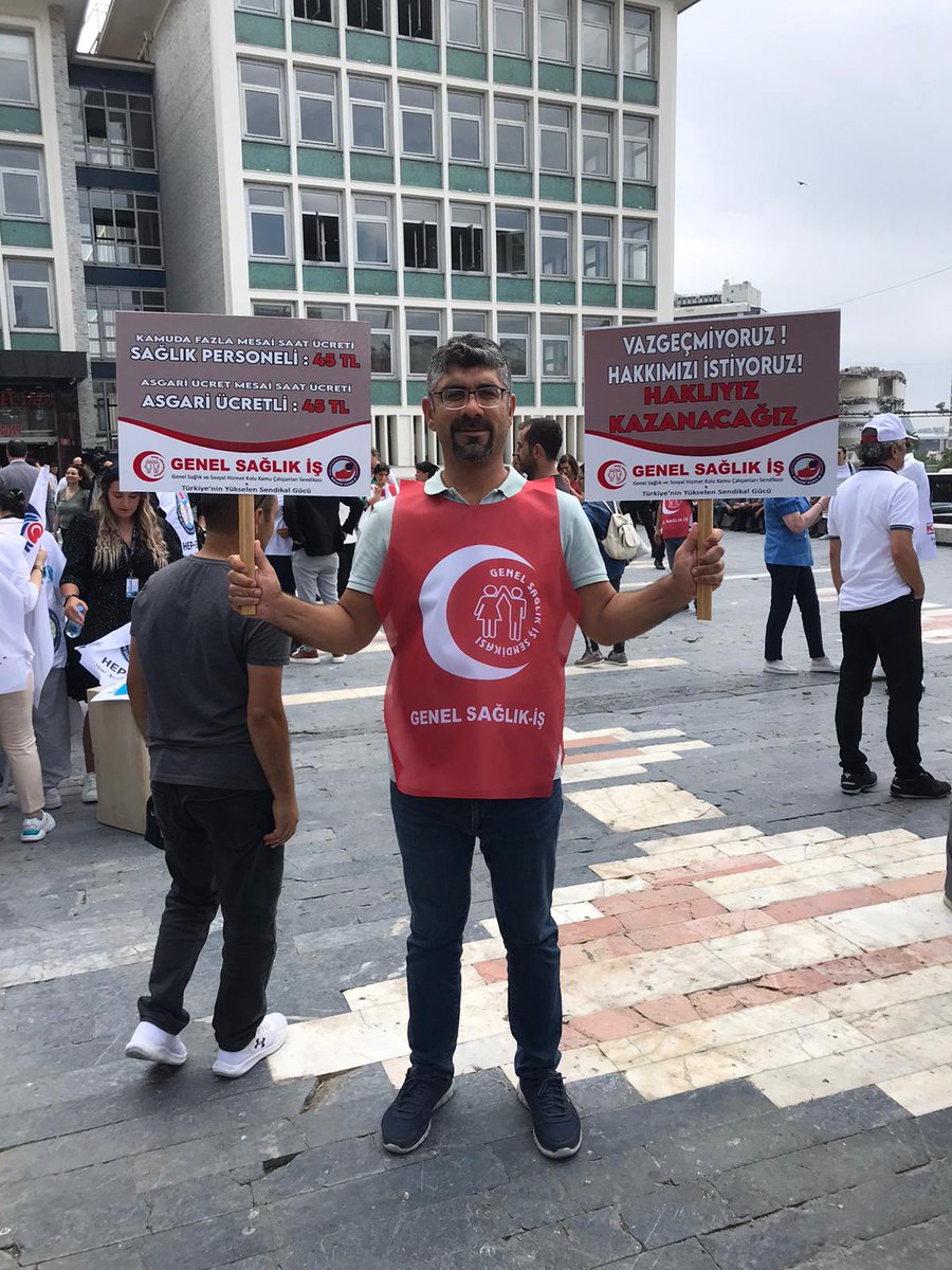 Memuru açlığa ve sefalete mahkum edenlere seslenmek için alanlardaydık. Yoksulluk sınırı üzerinde maaş alana kadar meydanlarda olacağız #meydanlardayız @Gsi2015 <a href="/gsibursa/">Genel Sağlık İş Sendikası Bursa Şubesi</a>
