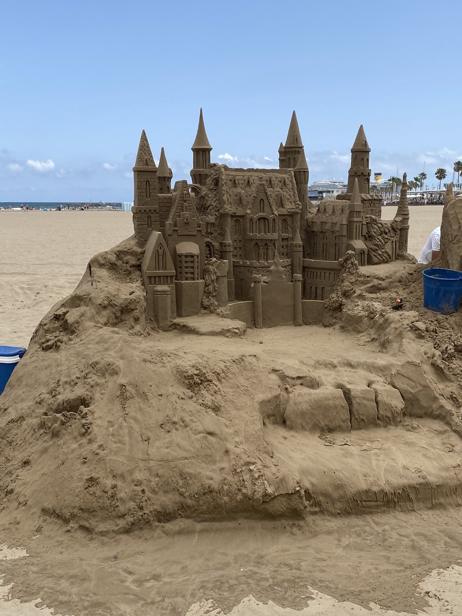 WalshyQc (@walshyqc) on Twitter photo Just finished building a sand castle Just finished building a sand castle