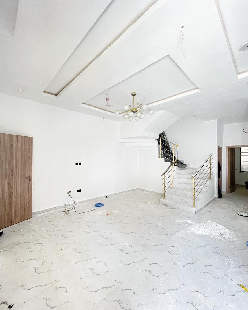 durray191's tweet photo. 4BEDROOM SEMI DETACHED DUPLEX FOR SALE

Amenities: 
- [ ] Fitted Kitchen 
- [ ] POP Ceiling 
- [ ] Detailed finishing 
- [ ] Wardrobes 
- [ ] Jacuzzi 
- [ ] CCTV 
- [ ] Gas cooker 
- [ ] Water Heater
- [ ] Heat extractor
- [ ] Bq 
 
📍Location: ORCHID LEKKI 

Price: 75M https://t.co/hIlgaB0bWw