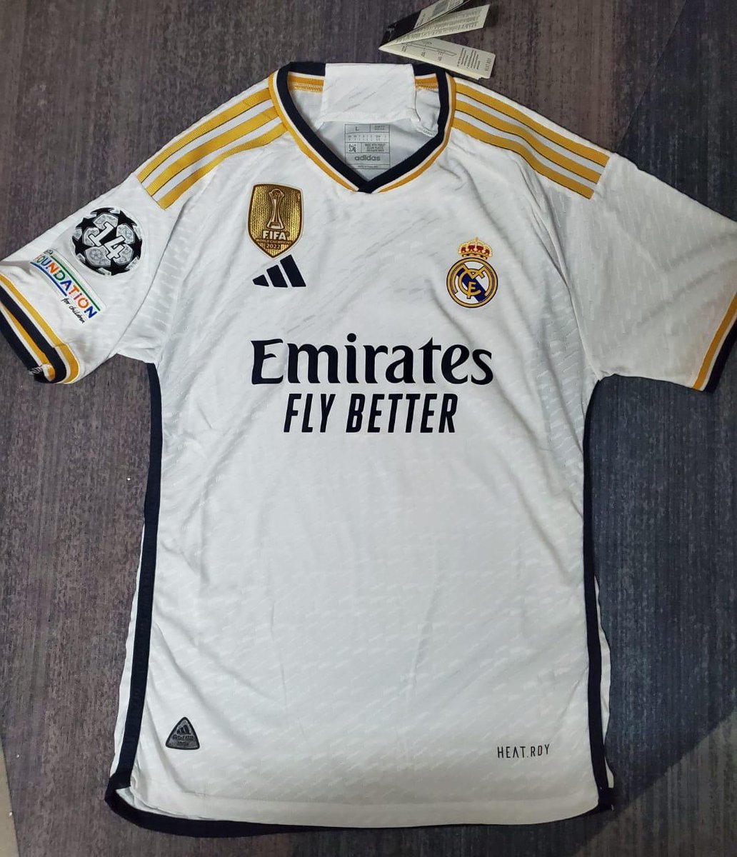 🚨 Ojooo. Ya está aquí, se sortea la camiseta 24 con la estampa de Arda Güler. Si la quieres es muy fácil, solo tienes que seguir a la tienda <a href="/Ctinfo_17/">Ctinfo_17</a> y a mi, y dar RT y like a este tweet.

Ganador en dos días, suerte gente.
