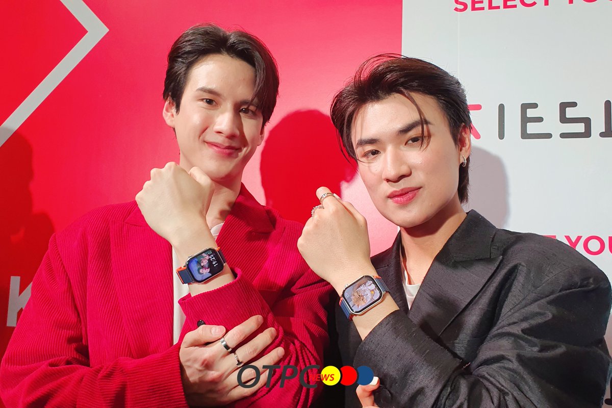 otpcnews's tweet photo. "พี-ไตเติ้ล" อวดโฉมนาฬิกาอัจฉริยะ KIESLECT Smart Calling Watch ดีไซน์สวย ฟังก์ชั่นครบ
#ppeerawich #TitleTNT
#KieslectXPeeTitle
#KIESLECT #Selectyourstyle https://t.co/3edZuiK3ml