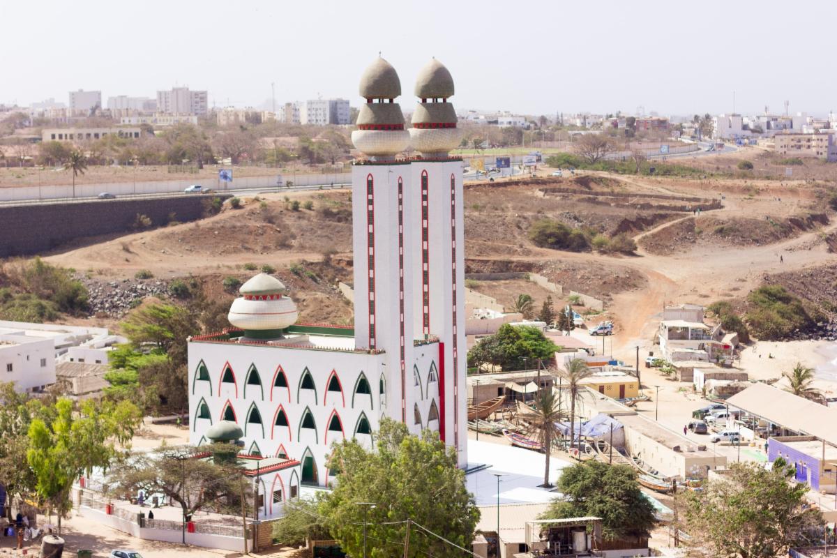 LifeHouseDE's tweet photo. Join us in prayer today for our Senegal missions team by using this prayer guide! https://t.co/6TTgQqryyk https://t.co/jt9tVr021o