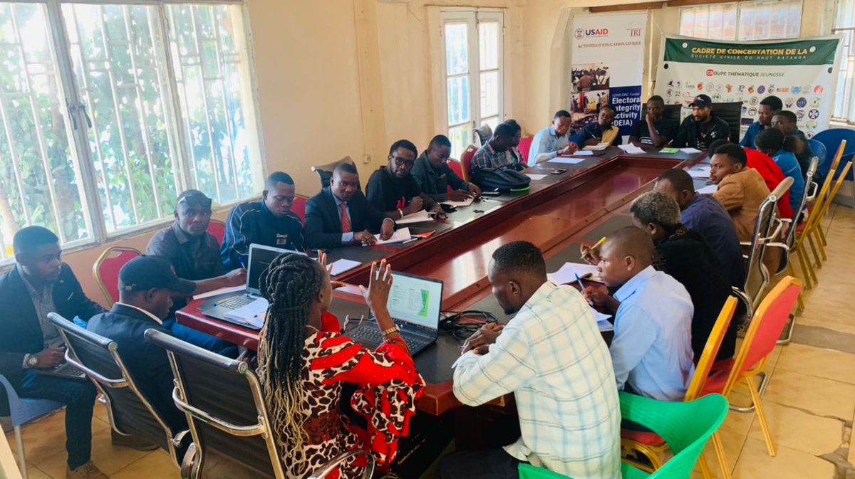 DynamiqueUmoja's tweet photo. Dans le but de contribuer à la réduction des conflits en cette période où la société  est menacée, La Coordination du haut katanga a renforcé les capacités des jeunes de Lubumbashi sur l'analyse du contexte, des conflits ainsi que lsur a manipulation. https://t.co/BFpySn5Swk