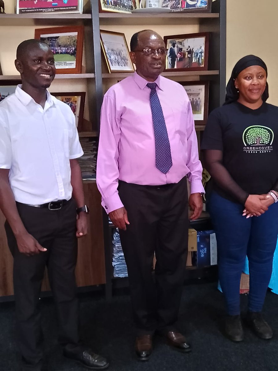 JOHN LINUS tweet media