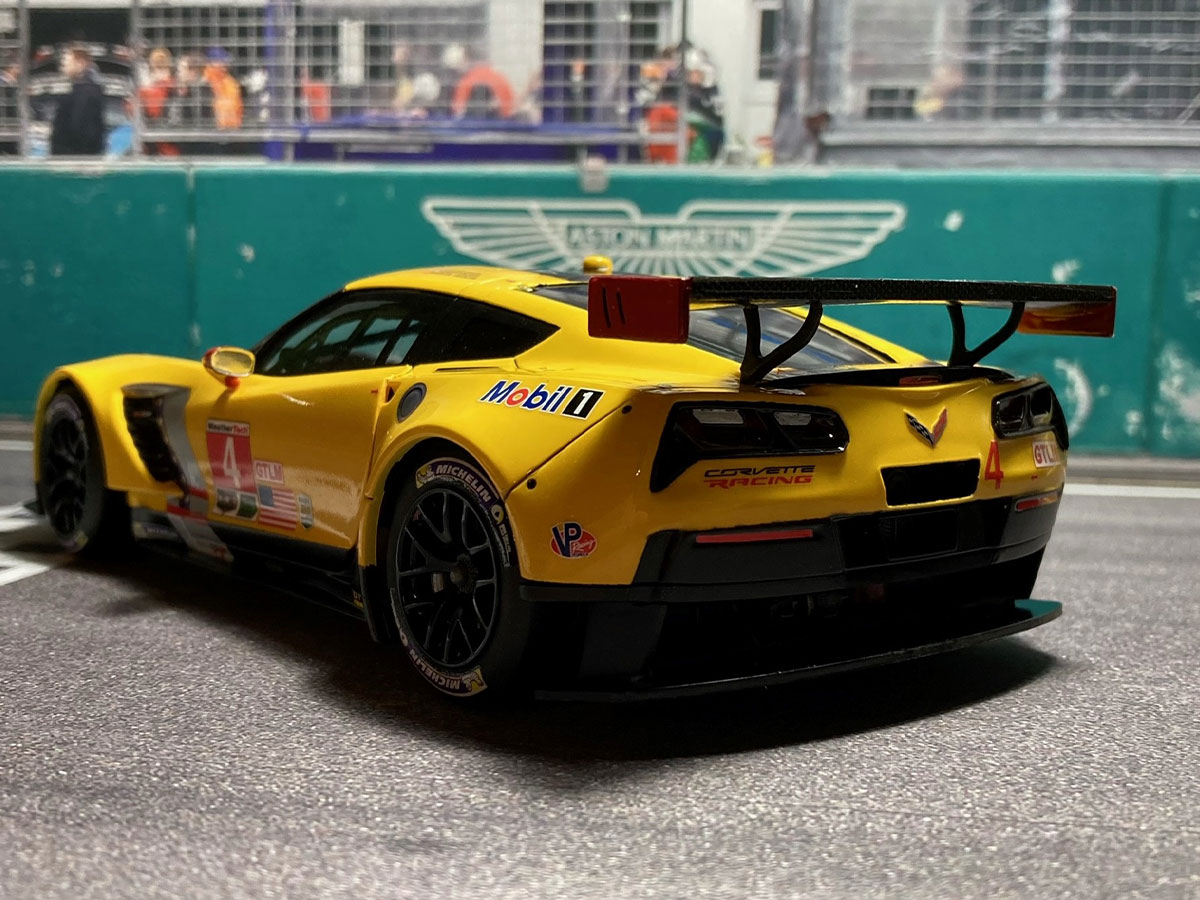 RevellGermany's tweet photo. Must-Have für Rennsportfans! Boris Scherf baute ein 1:25 Modell der Corvette C7.R. Beeindruckende Erfolge: Le Mans 2015, Daytona 2016 uvm. Kit mit 64 Teilen, ab 10 J. Schickt uns eure Modelle an socialmedia.de@carrera-revell.com. #revellgermany #scalemodel #CorvetteC7R https://t.co/NS2zwPtz2L