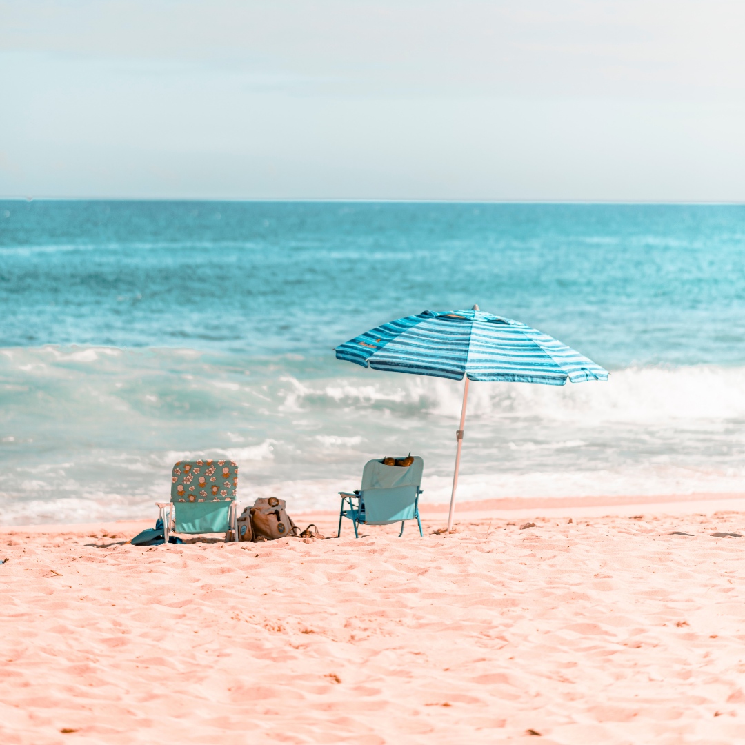 voyagevax's tweet photo. If you're looking to protect your skin while travelling, consider staying out of the sun when possible 🏖
#sunsafetytips #travelphotography #naturephotography #travelphotoblog #beautifuldestinations #wanderlust https://t.co/M77dlt4fxc