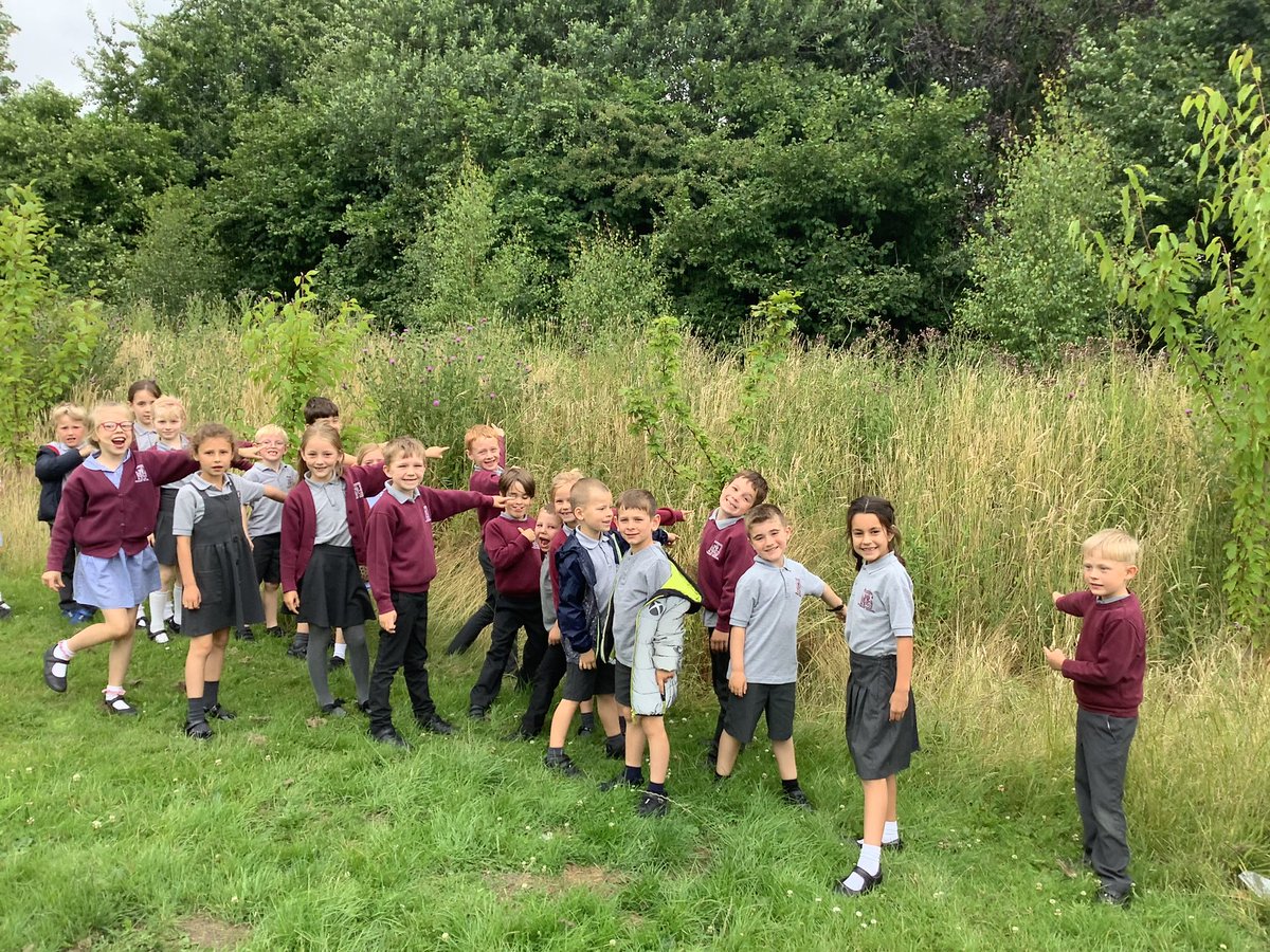 VanGogh_BPS's tweet photo. We really enjoyed going on our micro habitat hunt @BlackrodPSch https://t.co/Hgw5wkPDVo