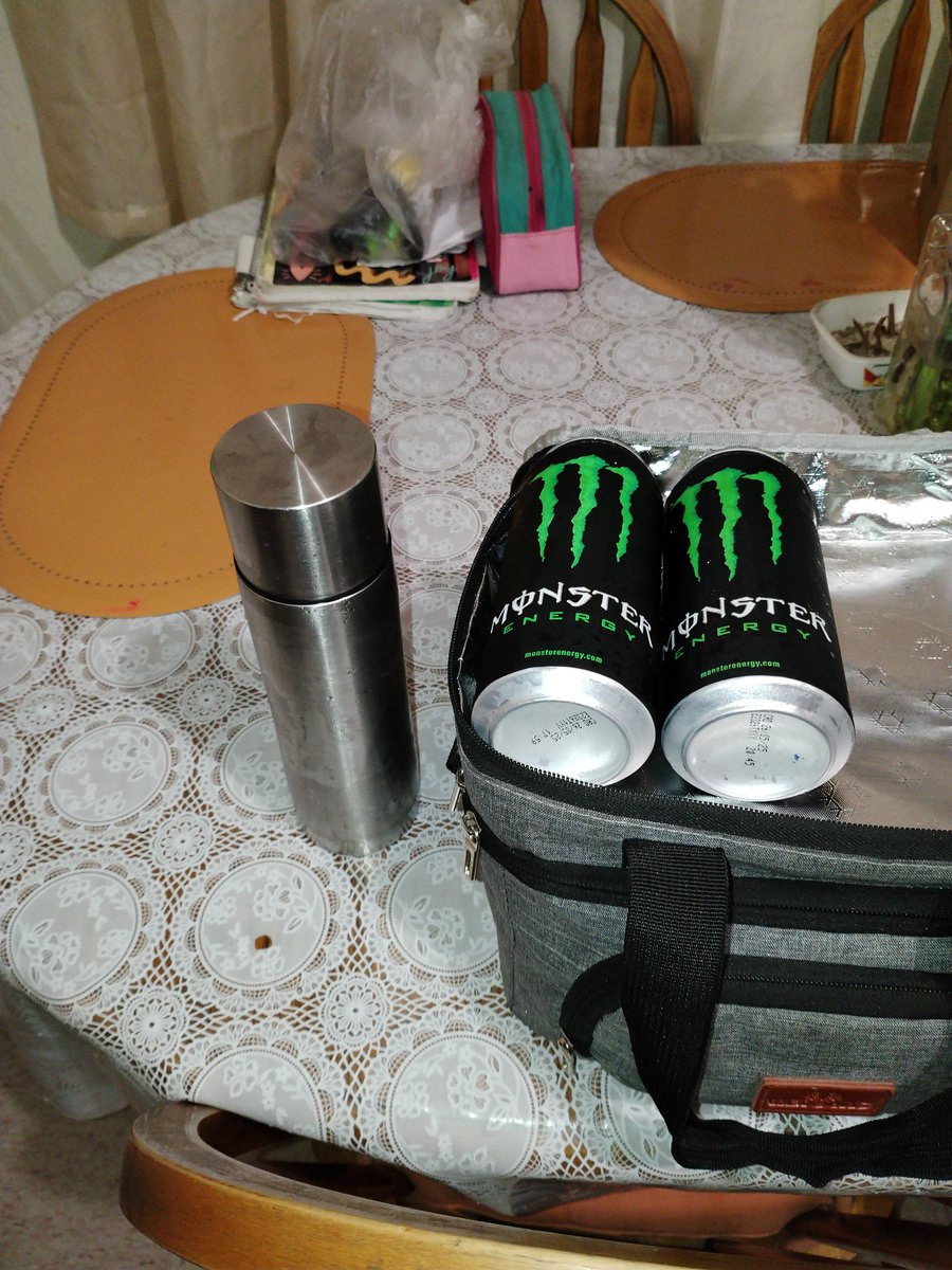 MemoCalderon10's tweet photo. Coffee and 2 Monsters for a 16 hour shift https://t.co/0ys2gBsOTq