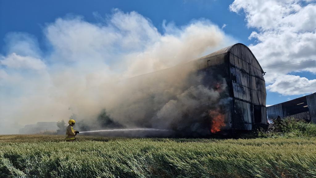 Crews from <a href="/shropsfire/">Shropshire Fire and Rescue Service</a> are tackling another barn fire 🔥 within our rural communities. 

Please share the original tweet with advice on how you may be able to prevent such 🔥 and incidents from starting. 👍🏼
<a href="/SFRS_Prevention/">Fire Prevention</a>
