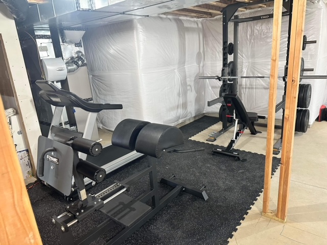 🏋️ Looking to set up a killer home gym? Look no further! 💪 💯 Don't miss out! Swing by your local Push Pedal Pull retail store or check us out online at hubs.li/Q01W-DTd0 for all your fitness essentials and accessories. 🛒 #PushPedalPull #HomeGym #FitnessGoals #WorkoutRoom