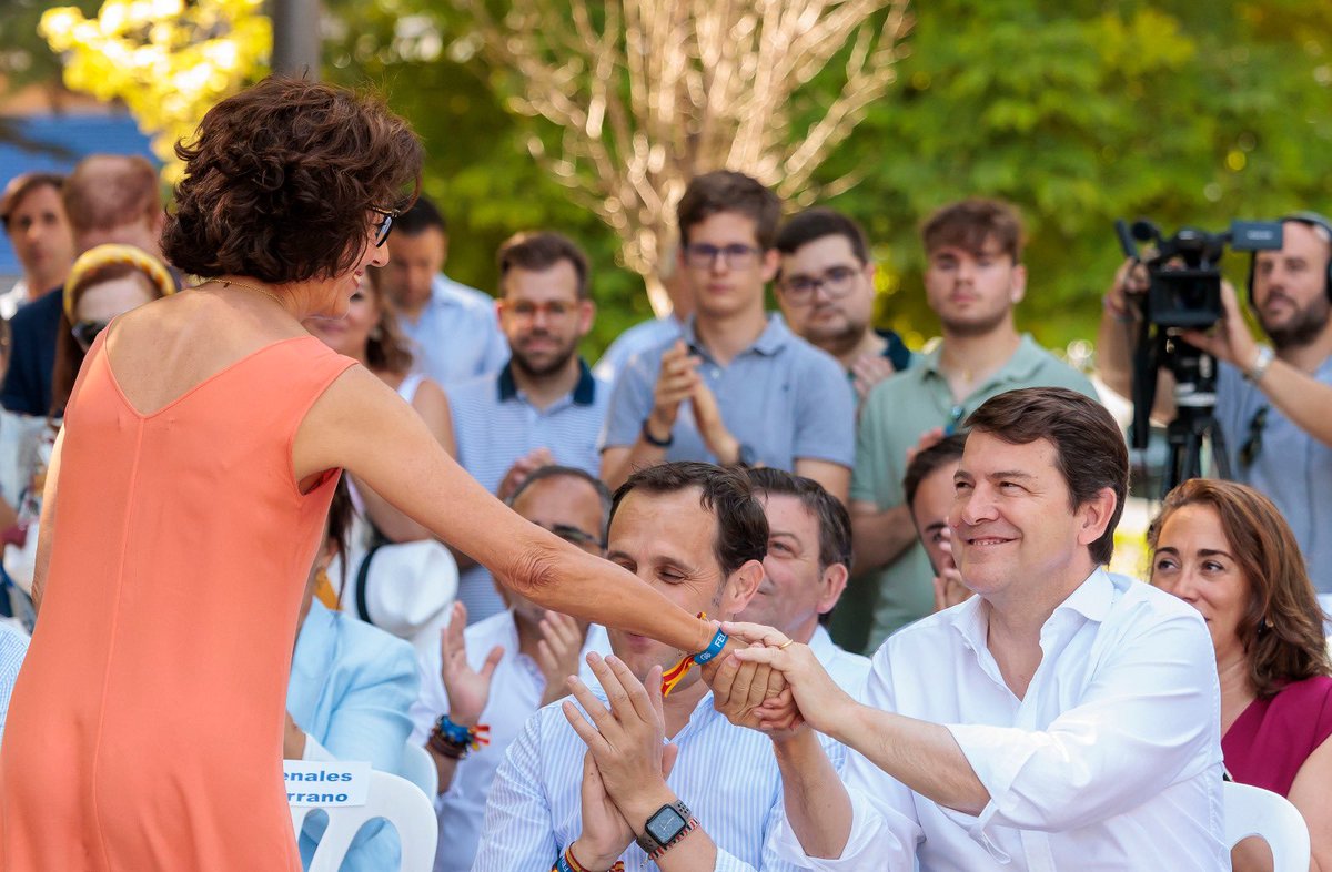 #Valladolid #CastillayLeón #España entera, se va a volcar con <a href="/NunezFeijoo/">Alberto Núñez Feijóo</a> para ayudarle a llegar a La Moncloa y devolver la sensatez al gobierno de España. #EsElMomento