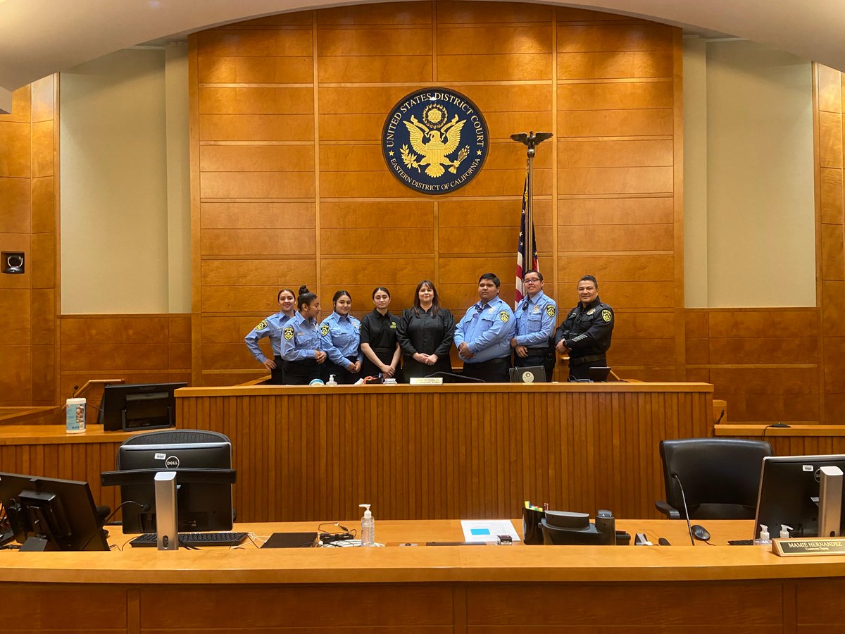USMSSacramento's tweet photo. Deputy U.S. Marshals from the Eastern District of California (Fresno), alongside the Honorable U.S. Dist Judge de Alba, hosted @fresnoahf Area Hispanic Foundation and Mendota Police Explorers with a mock trial. Judge de Alba wanted to gear up with Deputies. https://t.co/sNH3pBGtR9