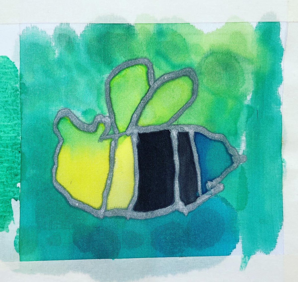 ArtyGirl21's tweet photo. Lovely morning with @HHELCNottingham Primary pathways children creating modroc bees, silk painting and exploring cyanotype photography. #BringingTheOutsideIn #creativitycollaboratives https://t.co/s3m0XFvhR2