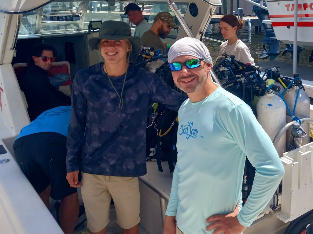 #Happy #scubadivers @NarcosisScubaCe #gulfcharters #wrecks #reefs #funthingstodo #scubadiving #bookatrip Narcosisscuba.com