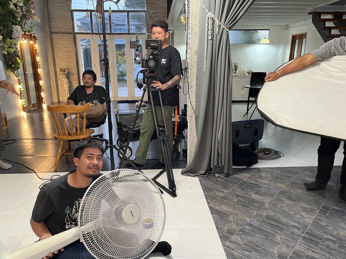 Yishreah's tweet photo. Still filming for @JusticeInnoTIJ 
NFT x Social Impact ⚖️🎥🎬 https://t.co/Fti5CFT6kJ