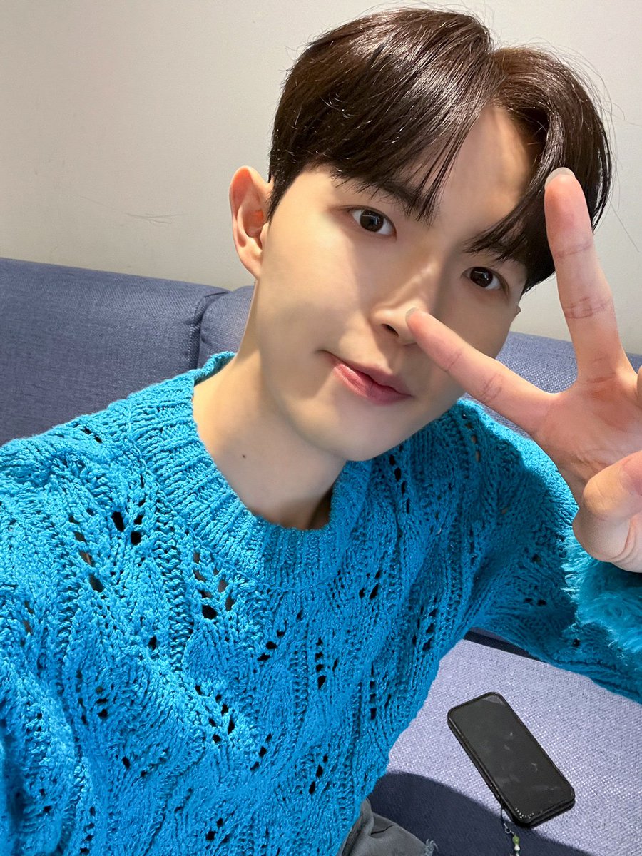 KJH_officialtwt's tweet photo. [#째니의발자국🐾]

오늘도 우리 #RUNext 의
강아지 코치님과 함께 ❣

목요일에 이어
윈드의 금요일까지!

우리 째니가 책임진다구~👍
맡겨만 조! 💘

#김재환 #KIMJAEHWAN 
#JAM #개이득 https://t.co/N8HRavoZG4