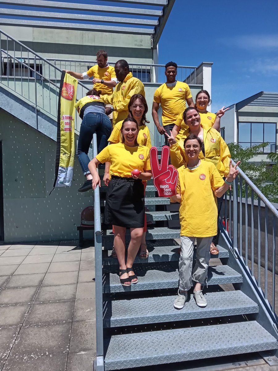PromoSanteBFC's tweet photo. Cette semaine, réunion d'équipe #MoiSansTabac. Pour cette 8ème édition😮on se donne un objectif encore plus grand  n'est-ce pas @arsbfc 🤭 !
🎯Celui de former au moins 60 professionnels de la région #BFC  pour accompagner les fumeurs. 
Vous en êtes ? 
➕ d'info très bientôt 🔜 https://t.co/IR7CduSEWP