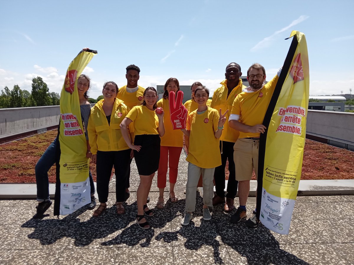PromoSanteBFC's tweet photo. Cette semaine, réunion d'équipe #MoiSansTabac. Pour cette 8ème édition😮on se donne un objectif encore plus grand  n'est-ce pas @arsbfc 🤭 !
🎯Celui de former au moins 60 professionnels de la région #BFC  pour accompagner les fumeurs. 
Vous en êtes ? 
➕ d'info très bientôt 🔜 https://t.co/IR7CduSEWP