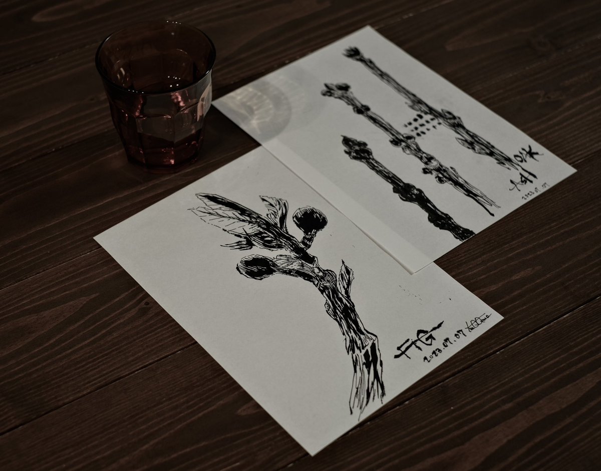 tzQQmo99's tweet photo. fragment†

#abstractdrawing #analogart
#blxckink #blackandgrey #blackandwhite #botanicalart
#drawing #doodle 
#INK #illustration #イラスト 
#IVITZ歪 https://t.co/1yXJ0JsXB6