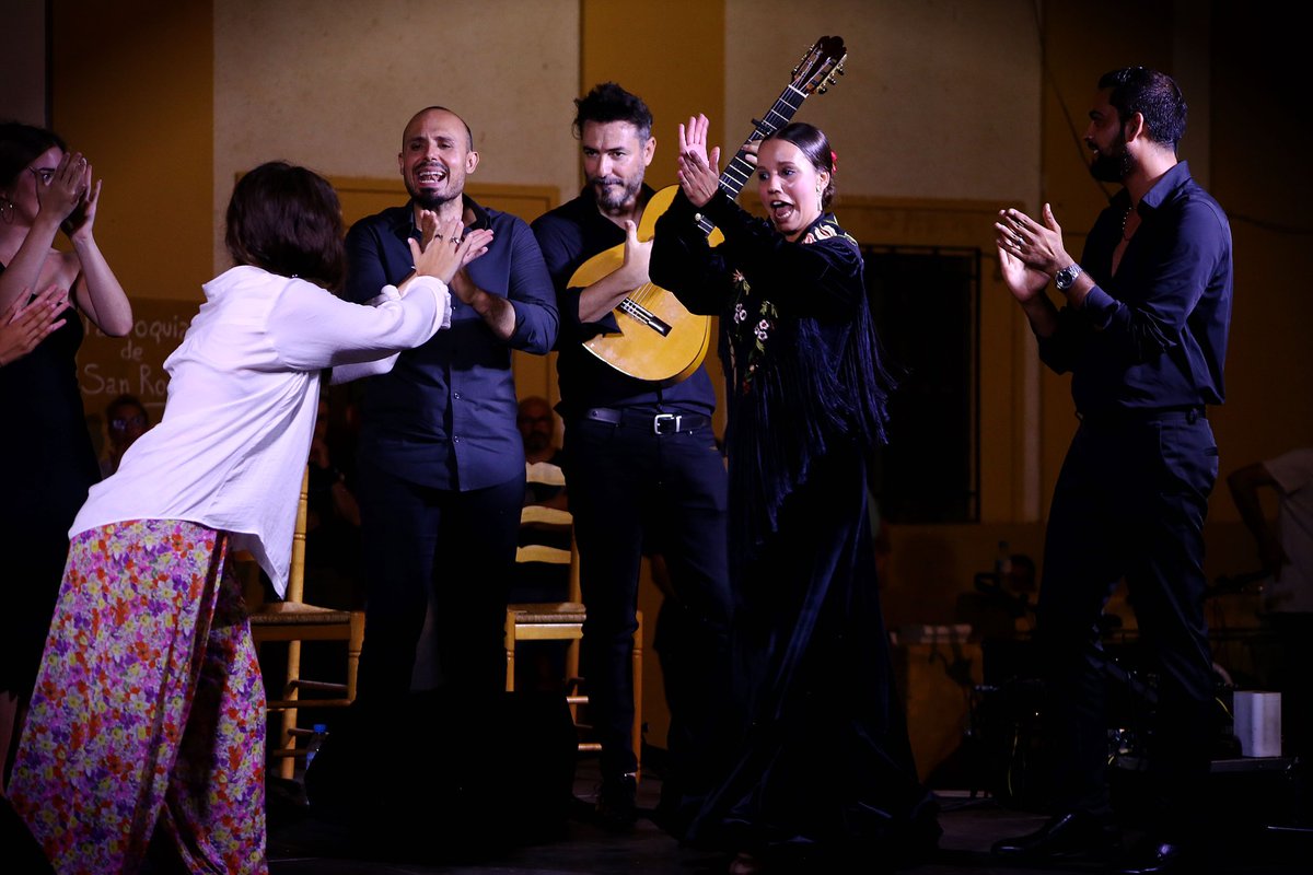 💃🏻 Cuánto arte hay en Almería!!!! Más de 600 personas jalearon con alegría el baile de Carmen Segura, el cante de Cristo Heredia y Antonio ‘El Genial’, la guitarra de Francis Hernández y las palmas de Ana Guerrero y Eduardo Leal, en el broche de oro de #Plazeando
