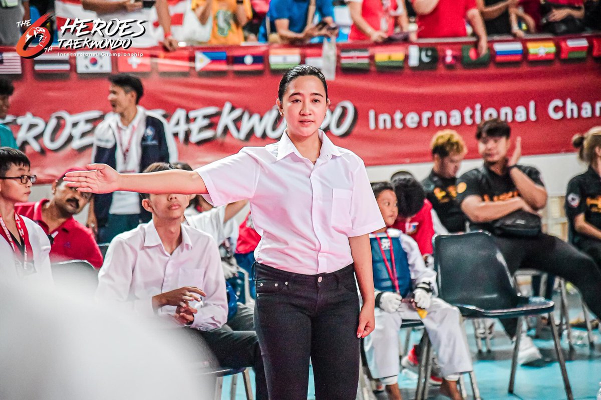 Jesswanni's tweet photo. My first international officiating experience.
-6th Heroes Taekwondo International  Championship

Khop Khun, Thailand! 🇹🇭 https://t.co/cTtOFAaRGL