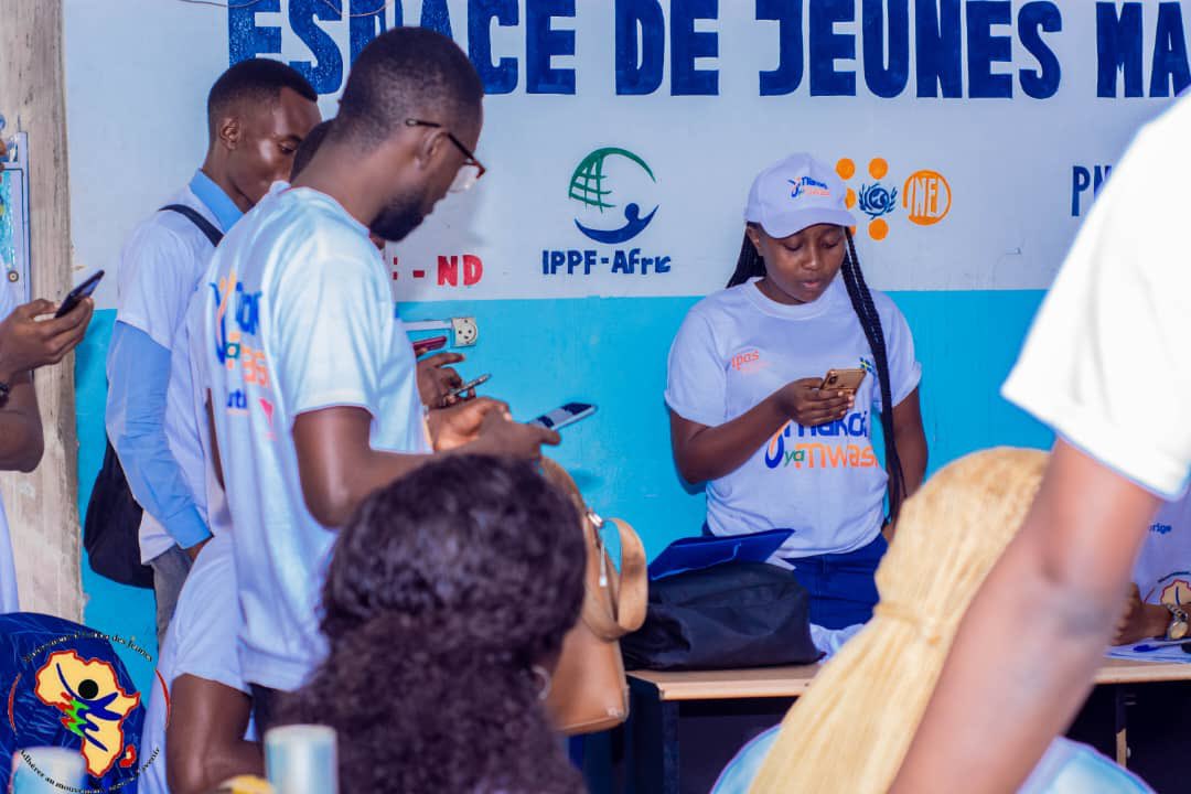 benie_masango's tweet photo. Dans le cadre du projet @MakokiYaMwasi sur la #masculinité #positive , nous avons tenu ce jour, une réunion préparatoire de la descente d’évaluation des #attitudes et #perceptions des étudiants par rapport à l’accès de la femme et fille aux droits sexuels et reproductifs. https://t.co/ycYKvHyDxC
