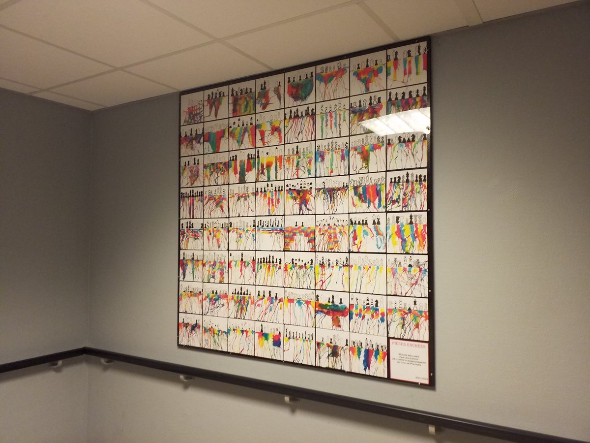 ecolechu086's tweet photo. L'œuvre collective réalisée par les élèves de 3 à 18 ans est terminée. Elle est visible au 9ème étage de la tour Jean Bernard du @CHU_de_Poitiers. Merci aux menuisiers et aux peintres pour la réalisation du support. https://t.co/MIjZJ5OZh1