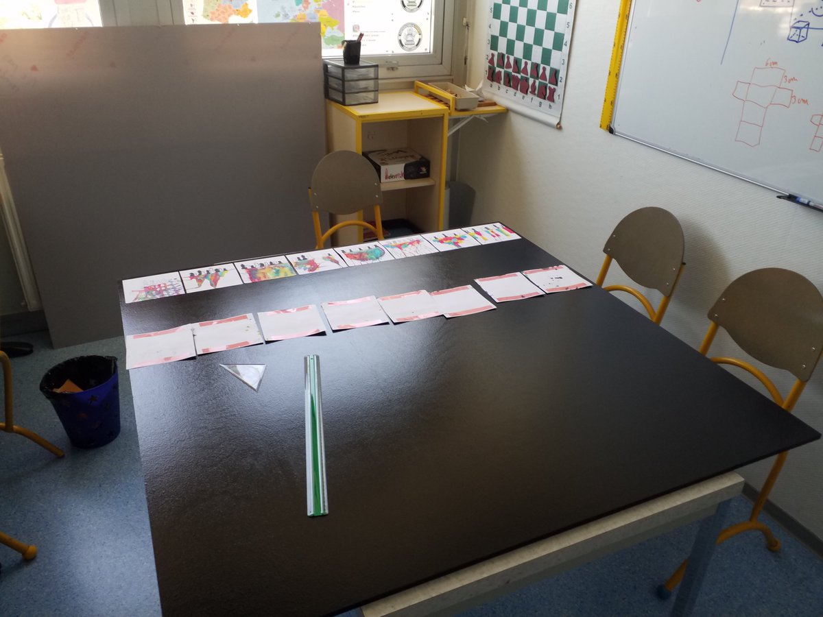 L'œuvre collective réalisée par les élèves de 3 à 18 ans est terminée. Elle est visible au 9ème étage de la tour Jean Bernard du <a href="/CHU_de_Poitiers/">CHU de Poitiers</a>. Merci aux menuisiers et aux peintres pour la réalisation du support.