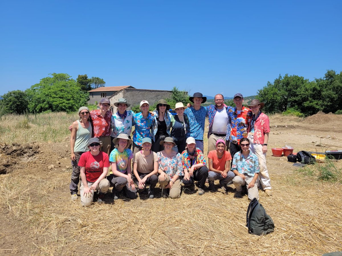 Happy Hawaiian Shirt Friday from MAP! 🌸⛏️ #Archaeology #diglife #hawaiianshirt #romanarchaeology #cinigiano #tuscany