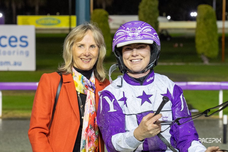 GloucesterPark's tweet photo. Skylord is a special colt on the Young family and he creates some more magic by winning the GPHR WestSired 3yo C&amp;G Pace…

#TheTrotsWA | 📸: @Pacepix_Au https://t.co/1sUaYBR0E9