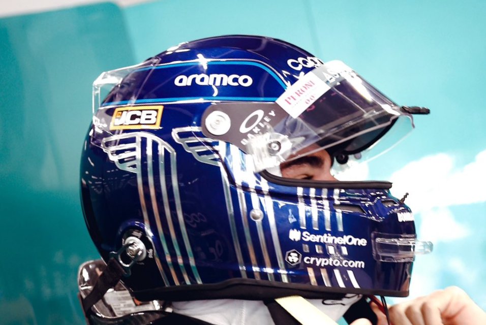 F1HLM's tweet image. Helmet design of Lance Stroll for the #BritishGP 
🎨 Mark Antar Designs / Danieldesigns Italy  

#ls18 #stroll #astonmartin #f1 #formula1 #motorsport #helmet