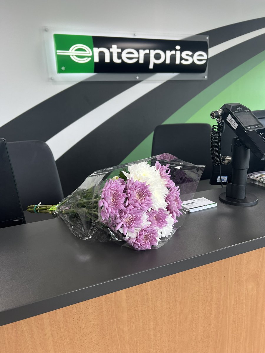 💥Another U358 MOM💥
Customer came in for a car to visit family to spread the ashes of a relative that recently passed away.

Completely satisfied ✅

<a href="/SamASmith_ERAC/">Sam Smith</a> <a href="/clairegrimes111/">Claire Graham</a> <a href="/khumphryson/">Kieran Humphryson</a>