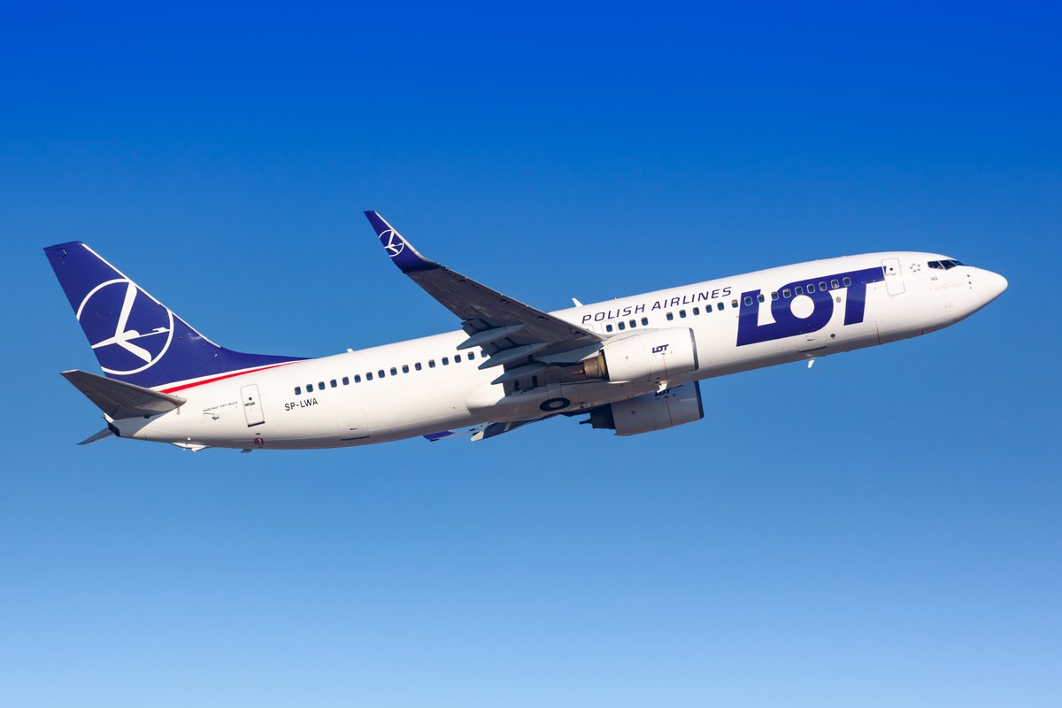 CSATechnics's tweet image. Díky úspěchu v tendru budeme provádět generální opravy podvozků dalších čtyř letadel Boeing 737NG společnosti @LOTPLAirlines ✈️🇵🇱. S údržbou podvozků máme již 2⃣3⃣ let zkušeností a jsme rádi, že se k nám spokojení zákazníci vrací 🙏.