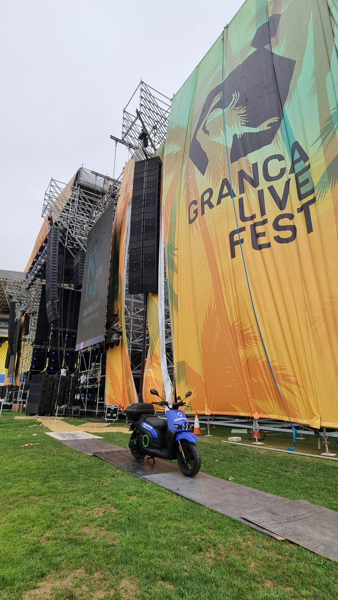 En colaboración con Granca Live Fest, hemos facilitado varías de nuestras motos para el desplazamiento durante el montaje y producción del festival.

Podríamos decir que va todo sobre ruedas 🛵

#BornToShare
#GrancaLiveFest