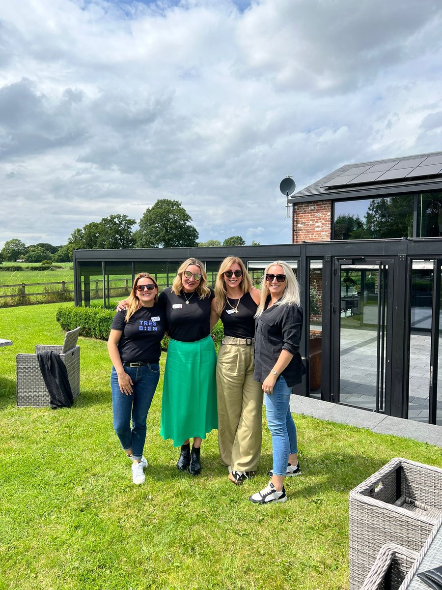 thecandidateuk's tweet photo. Our Executive Search Board Director Laura Walters had a brilliant time at the C2 co-work club yesterday at @TheColonyHQ hosted by Amelia Bampton 👩‍💻

Can't wait until the next one! 👏

#community #cowork #c2 #cheshire #northwest #manchester https://t.co/261PPMLyRc