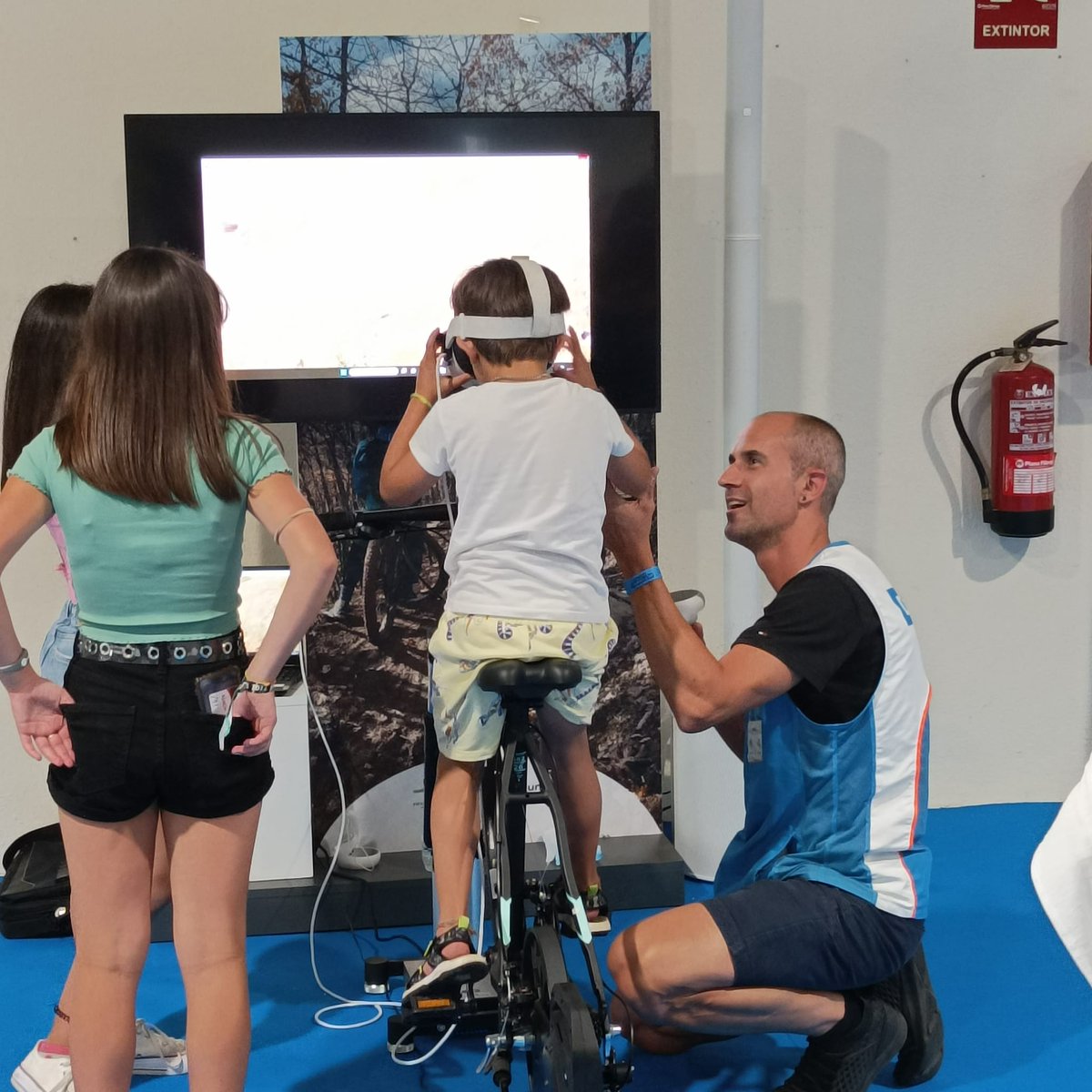Fundación Patrimonio Natural (@patrimonionat) on Twitter photo Desde hoy y hasta el domingo se celebra en #Gijón el festival <a href="/Metropoligijon/">Metrópoli Gijón</a> y allí estará <a href="/zonaalfaleon/">Zona Alfa León</a> ,de la mano de @DecathlonES , presentado su #RealidadVirtual de los más de 120 km de esta zona de #leonesp para los aficionados a la #mtb . Te vienes? Desde hoy y hasta el domingo se celebra en #Gijón el festival <a href="/Metropoligijon/">Metrópoli Gijón</a> y allí estará <a href="/zonaalfaleon/">Zona Alfa León</a> ,de la mano de @DecathlonES , presentado su #RealidadVirtual de los más de 120 km de esta zona de #leonesp para los aficionados a la #mtb . Te vienes?