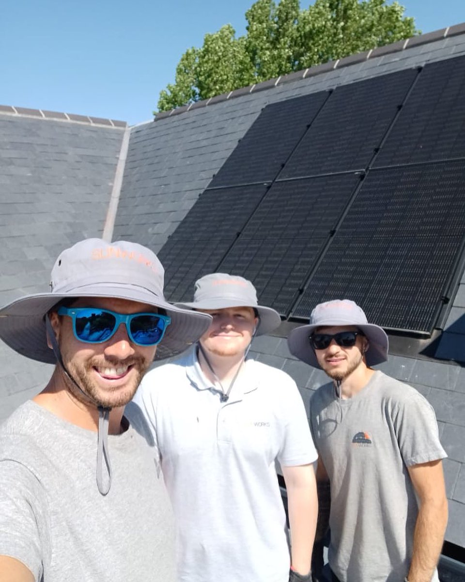 sunworksci's tweet photo. Our solar installation team are lovin' the sunshine today! 📷

We can't wait for this customer to start saving money on their electricy bills with #solarpower 📷You can too! Get in touch today 📷

https://t.co/J2SJcE293K

#sunworksjersey #solarenergy #jerseychannelislands https://t.co/S7ONPnRPoP