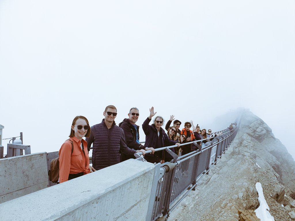 Laura Huggon tweet media